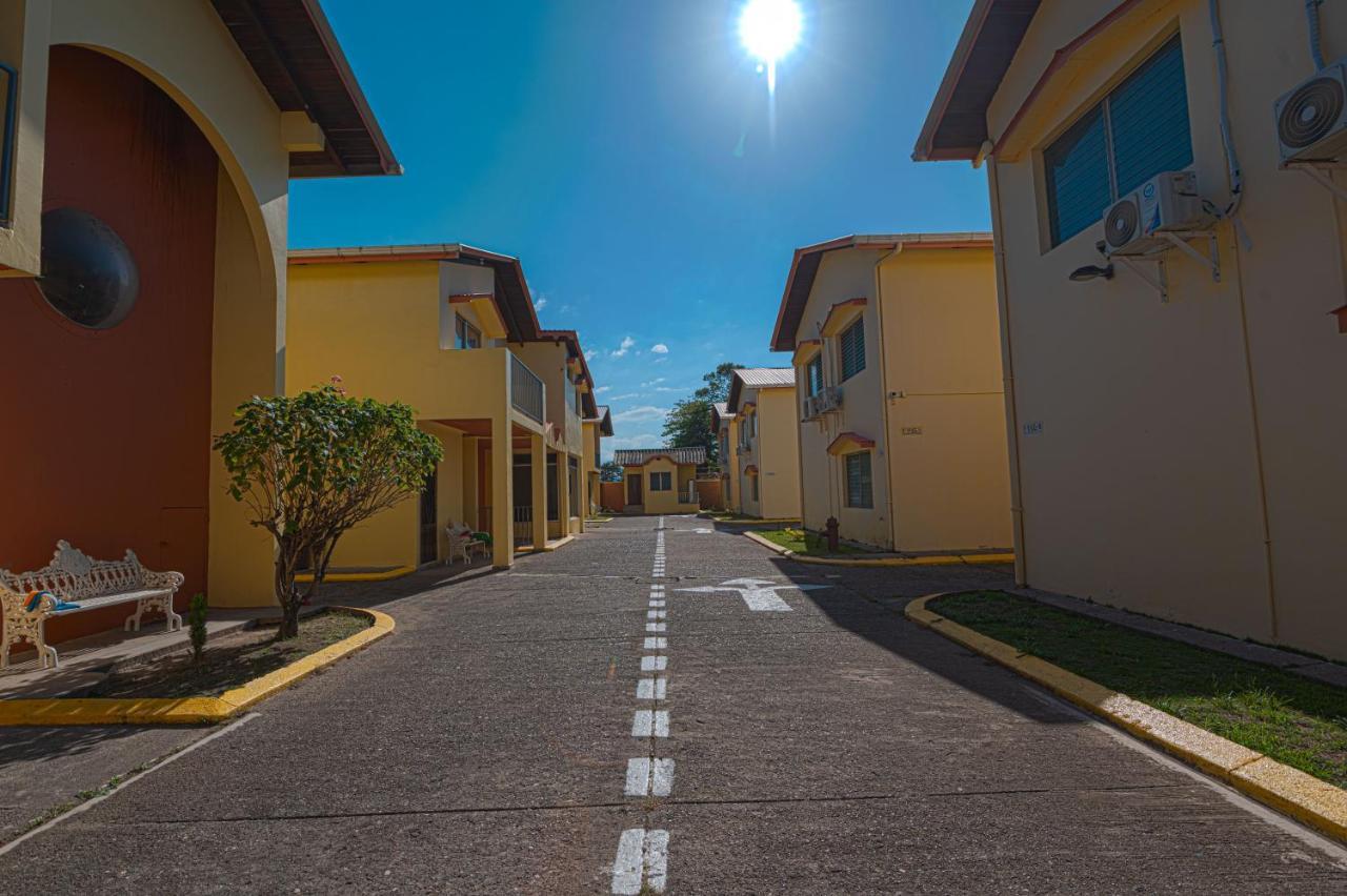 Villas Del Mar La Ceiba Exterior photo